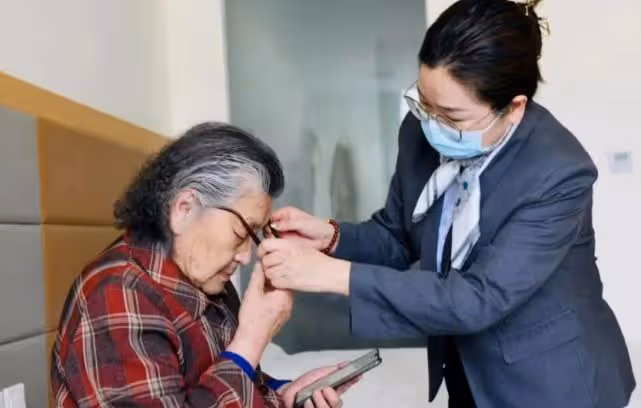 回顧:新型養老方式「酒店養老」,90歲奶奶親自體驗後,不想走了