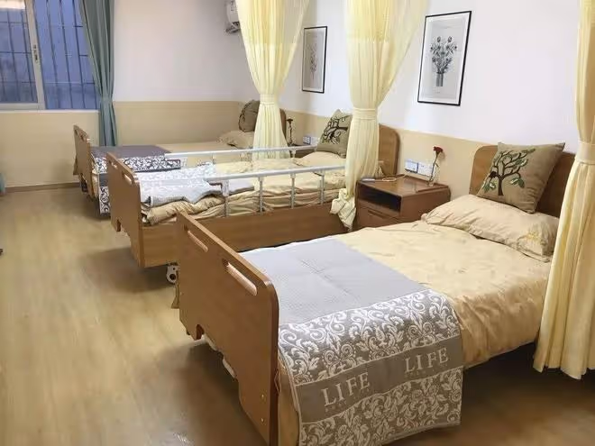 回顧:新型養老方式「酒店養老」,90歲奶奶親自體驗後,不想走了