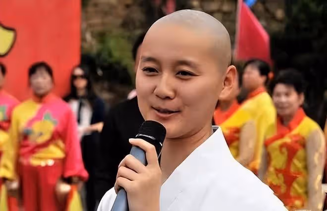 2008年,父母支持985高校的女兒退學當尼姑,14年過去後悔了嗎?