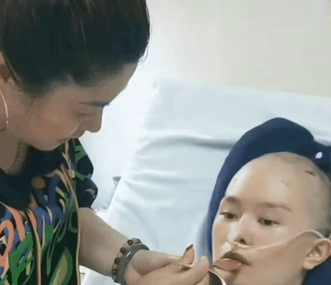 回顧:婆婆照顧兒媳成網紅?兒媳意外成植物人,她2年拍800條視頻