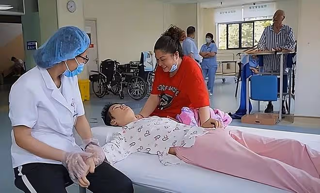 回顧:婆婆照顧兒媳成網紅?兒媳意外成植物人,她2年拍800條視頻