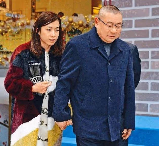 劉鑾雄家產再有變動,疑甘比從公司套現2.6億,長子已徹底出局!