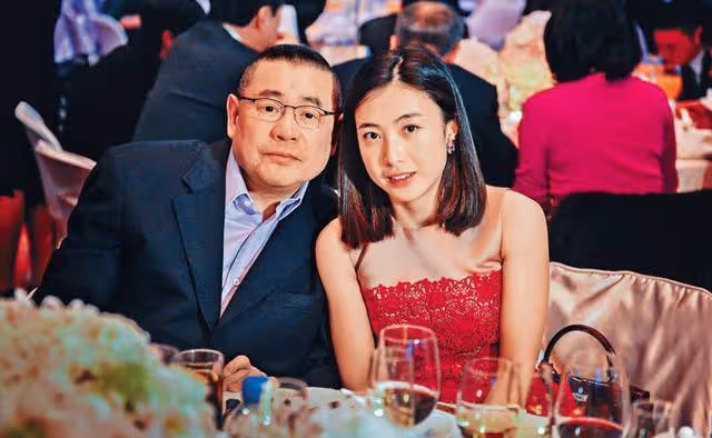 劉鑾雄家產再有變動,疑甘比從公司套現2.6億,長子已徹底出局!