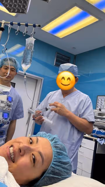 徐濠縈曝受傷入院開刀,照片曝光,19歲女兒陪同,不見老公陳奕迅