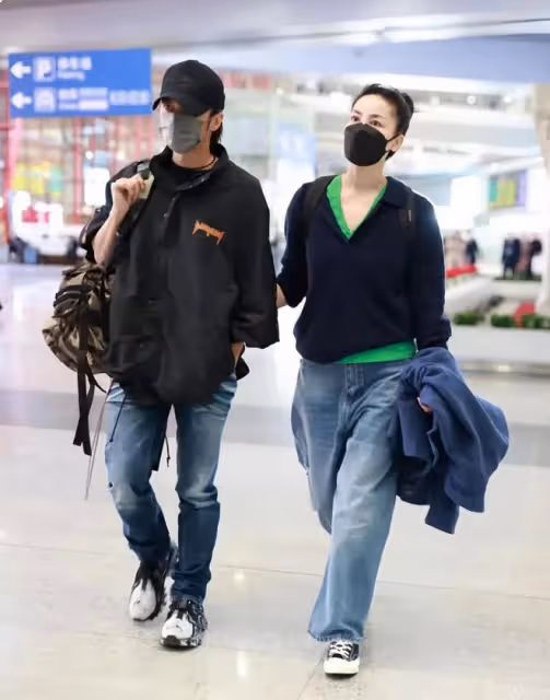 謝霆鋒談及王菲笑容難掩,情感深厚,真愛歲月可證