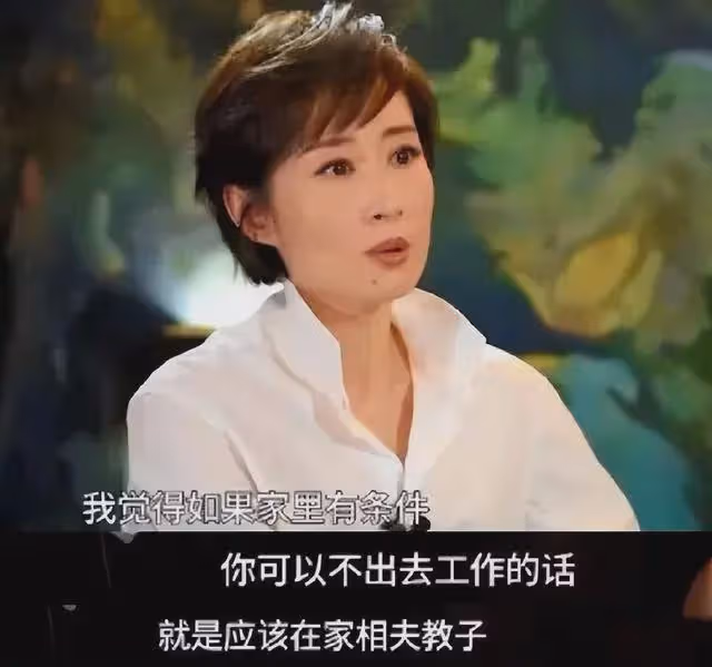 「國民大姐」劉敏濤:37歲離婚選擇凈身出戶,如今48歲怎樣了?