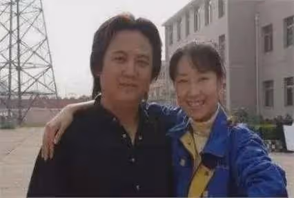 「國民大姐」劉敏濤:37歲離婚選擇凈身出戶,如今48歲怎樣了?