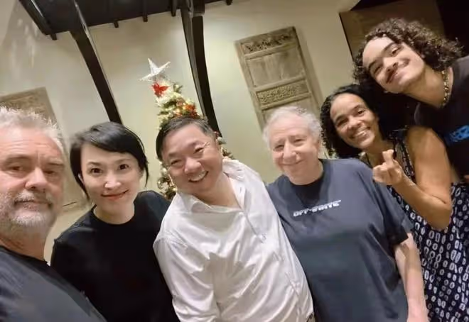黃奕淪落直播養女兒,前夫兒子卻坐豪華私人飛機,楊紫瓊為他慶生