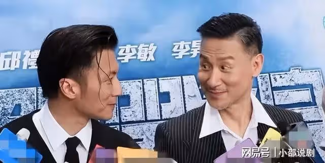 謝霆鋒回應與王菲打扮越來越像，張學友吃瓜表情好逗趣！
