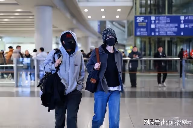 謝霆鋒回應與王菲打扮越來越像，張學友吃瓜表情好逗趣！