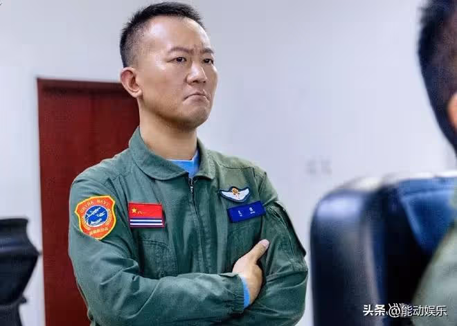 海天雄鷹：衣振邦根本不知道，鷂式飛行要是能實現，秦大地就危險