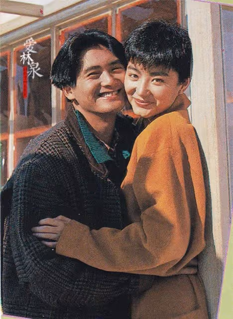 「跟發哥牽手」的美女是誰？顏值堪比林青霞，能夠認出她的人年紀一定不小了！