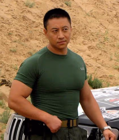 回顧:出身武術世家的李旭,時薪達28萬,能用筷子穿透3毫米鋼板