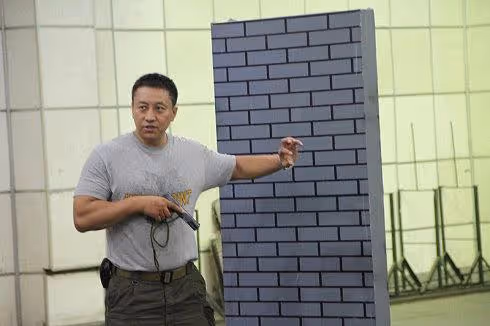 回顧：出身武術世家的李旭，時薪達28萬，能用筷子穿透3毫米鋼板