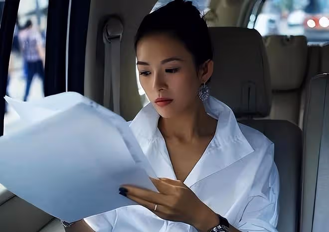 章子怡談離婚後心境,自由幸福引關注,勇敢擁抱新生活
