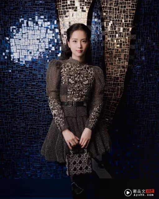 Jisoo腫一圈?「時裝周造型曝光」 絕美現況網暈船