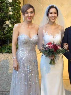 周潤發前妻長啥樣？昔日舊照流出，網友：這身材絕了