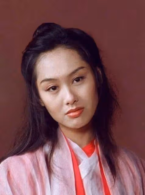 17歲的朱茵，17歲的趙雅芝，17歲的蔡少芬，網友：美