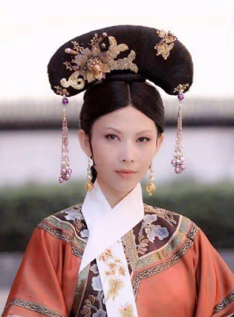 17歲的朱茵，17歲的趙雅芝，17歲的蔡少芬，網友：美