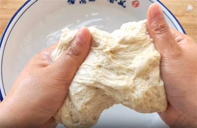 想吃烤麵筋不用出去買,教你在家自己做,比買的好吃,吃著更放心