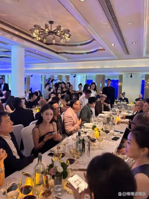 汪小菲攜妻現身華誼晚宴，馬筱梅卻在偷瞄吳彥祖，表情詭異引熱議
