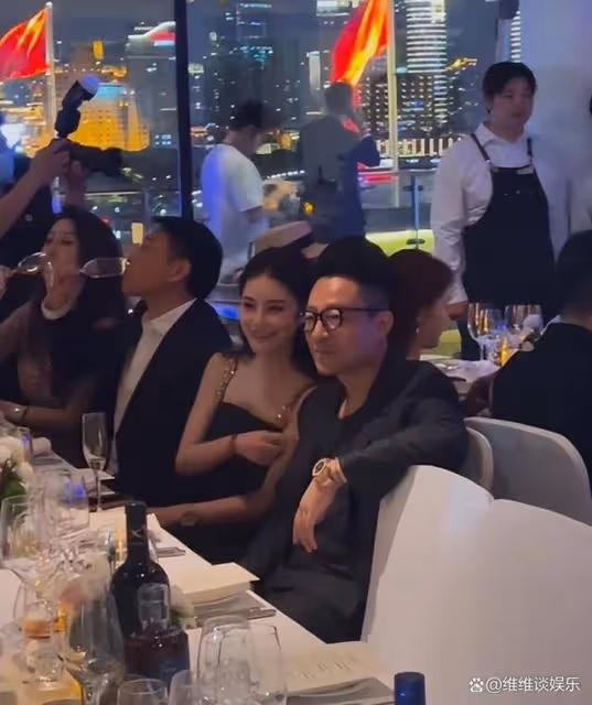 汪小菲攜妻現身華誼晚宴,馬筱梅卻在偷瞄吳彥祖,表情詭異引熱議