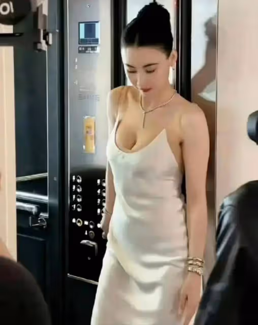 張柏芝:香港電影界的「玉女掌門人」!顏值清純脫俗、身材曼妙
