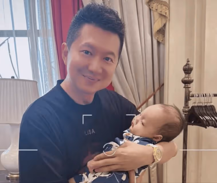 金龜子為外孫辦百天宴!多位少兒主持人現身,王寧站身後老太多