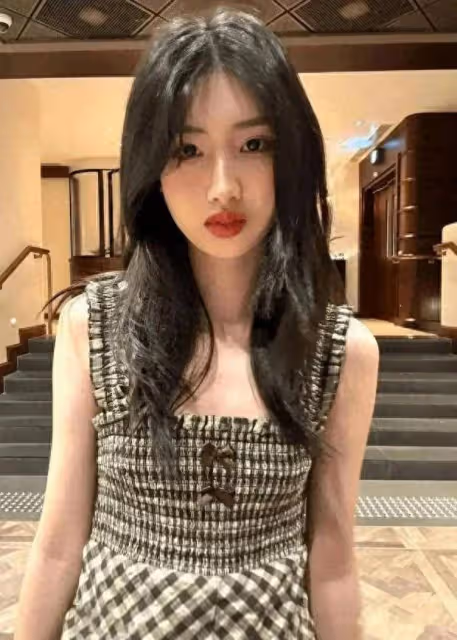 馮小剛養女徐朵曬度假照,徐帆素顏出鏡狀態在線