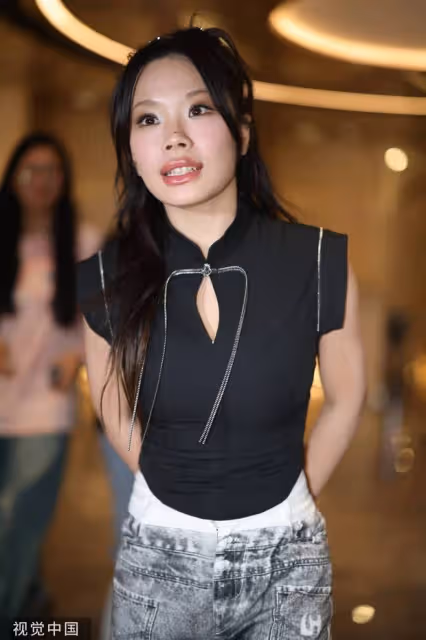 「浪姐」成團夜將至,柳岩、何潔等人結束彩排現身