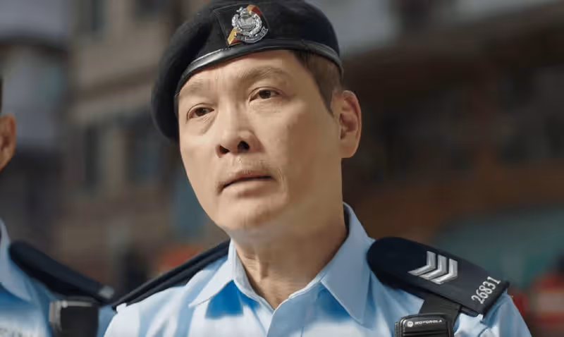 暈倒後不幸離世!TVB男星鄭啟泰遺作播出,出場15分鐘「領盒飯」