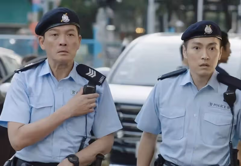 暈倒後不幸離世!TVB男星鄭啟泰遺作播出,出場15分鐘「領盒飯」