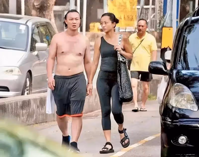禍不單行,陳奕迅老婆因病入院,之前因暈倒取消演唱會粉絲並不買單