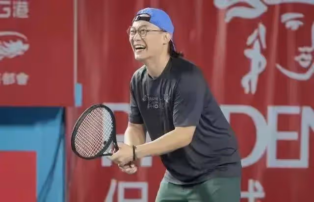 禍不單行,陳奕迅老婆因病入院,之前因暈倒取消演唱會粉絲並不買單