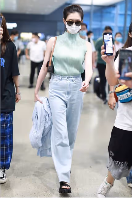 有氣質的女人是什麼樣的？看江疏影就知道了，出門隨便穿穿都好看