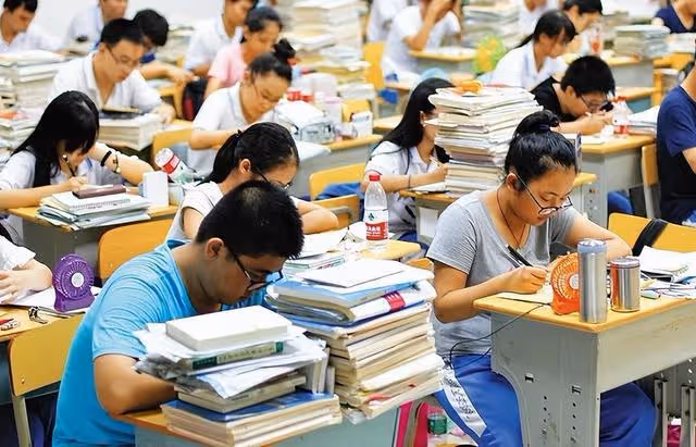 「985學霸」常學福:曾在上海娶妻生女開公司,再見時淪落成乞丐