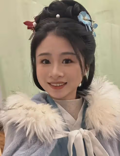 浙大網紅陳嫻:從學霸到百萬粉絲網紅,她的選擇為何引發爭議?
