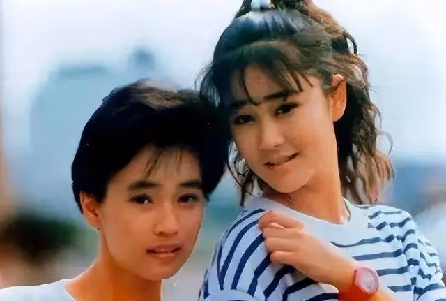她17歲出道紅極一時,婚後卻遭閨蜜插足,43歲在家中燒炭自殺