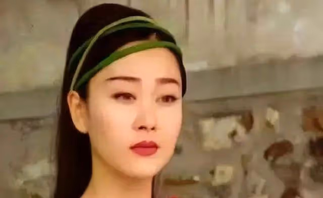 她17歲出道紅極一時,婚後卻遭閨蜜插足,43歲在家中燒炭自殺