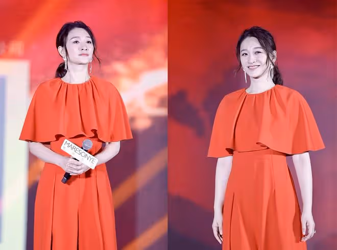 45歲的李小冉身材保持這樣真不容易，穿抹胸裙凹出性感曲線，真美