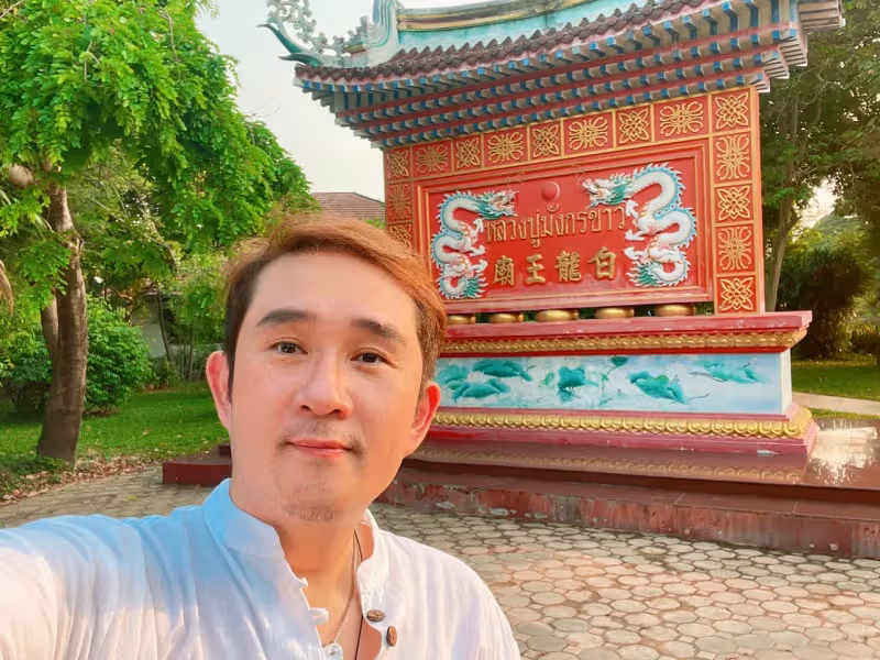男星車冠德斜槓開啟紅茶店　煮茶顧店一手包辦