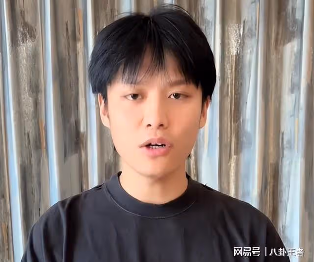 男子花10萬在小楊哥直播間買茅台,24瓶中14瓶為假!茅台集團回應