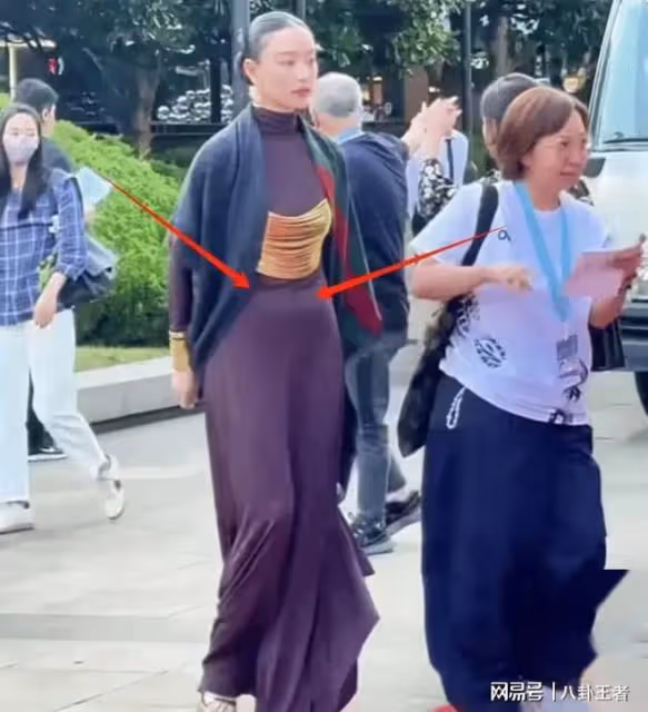 36歲倪妮模樣大變太可怕!小腹隆起疑懷孕,皮膚很黃顯老儀態差