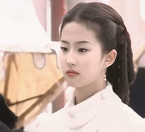 看完劉亦菲才發現,被母系家族全力托舉出來的孩子,真是不一樣!