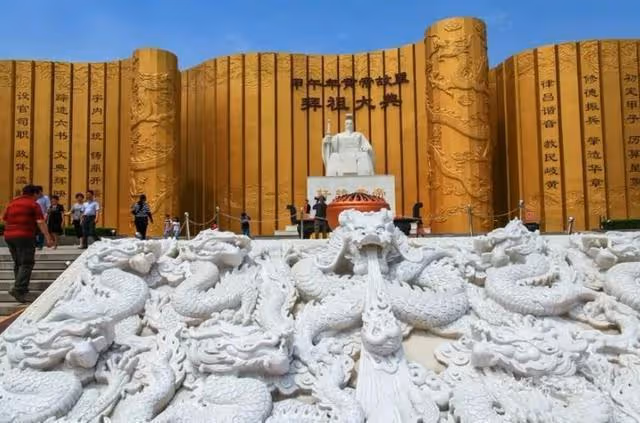 紀實北大教授孔慶東曾建議立法,廢除年夜飯,他為啥要這麼說