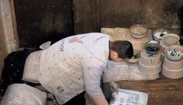 2005年,男死囚犯黃某被執行槍決前的5個小時,微笑擺手告別獄友