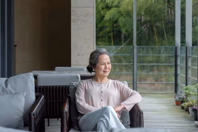 我70多歲,與50多歲婦女結婚,兒媳要賣我的掉房子,我又要了孩子