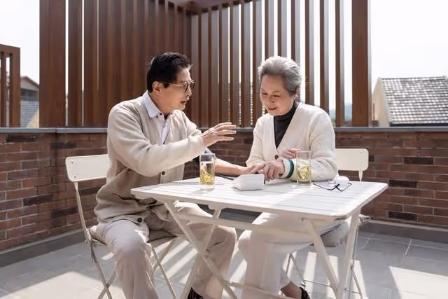 我70多歲,與50多歲婦女結婚,兒媳要賣我的掉房子,我又要了孩子