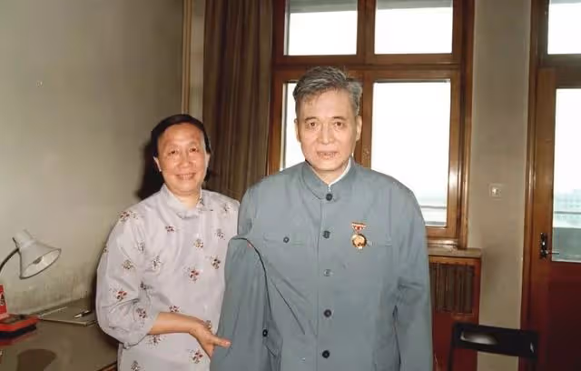 請您為他停留1秒！鄧稼先：美國大學的娃娃博士，我國的兩彈元勛