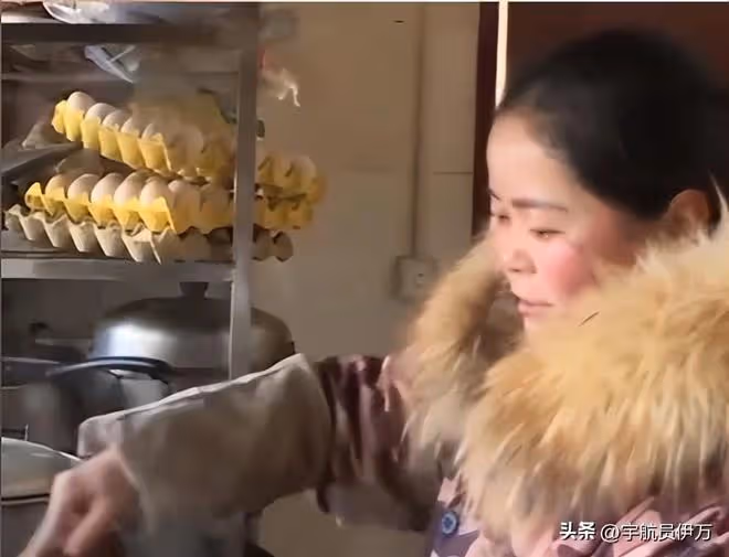 貴州女教師喪夫後帶公婆改嫁,生下孩子跟前夫姓,現任丈夫後悔嗎